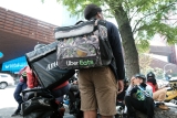 Judge upholds $18 minimum pay for NYC delivery workers